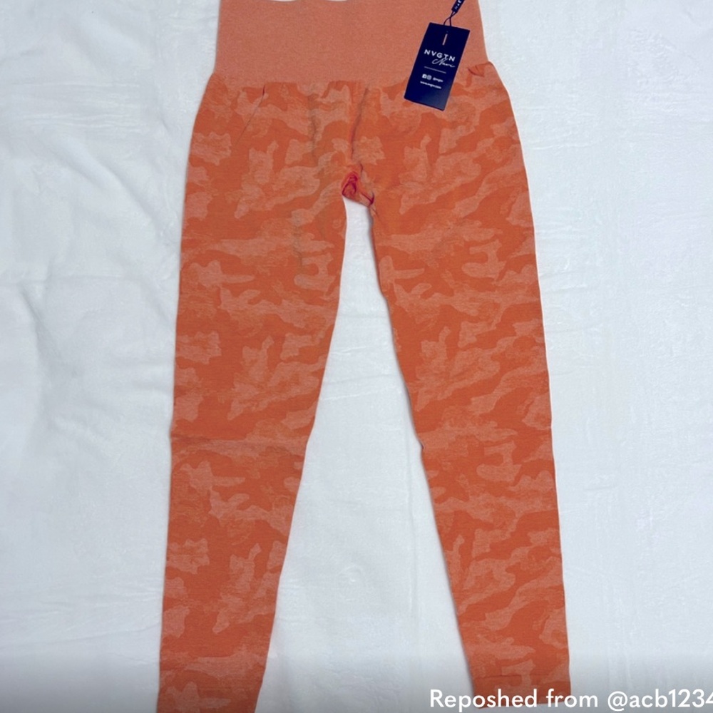 🧡NVGTN Camo Seamless Leggings orange Medium 🏷️USED